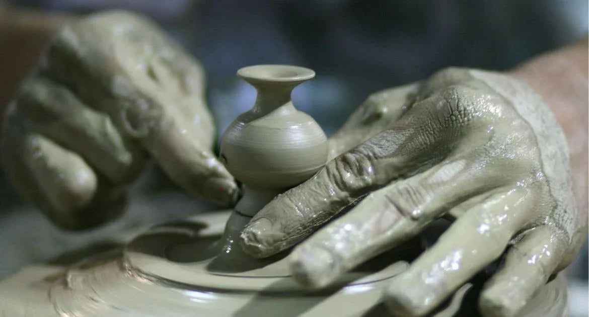 Painted by hand in Kütahya, a city of ceramics since the 1300s