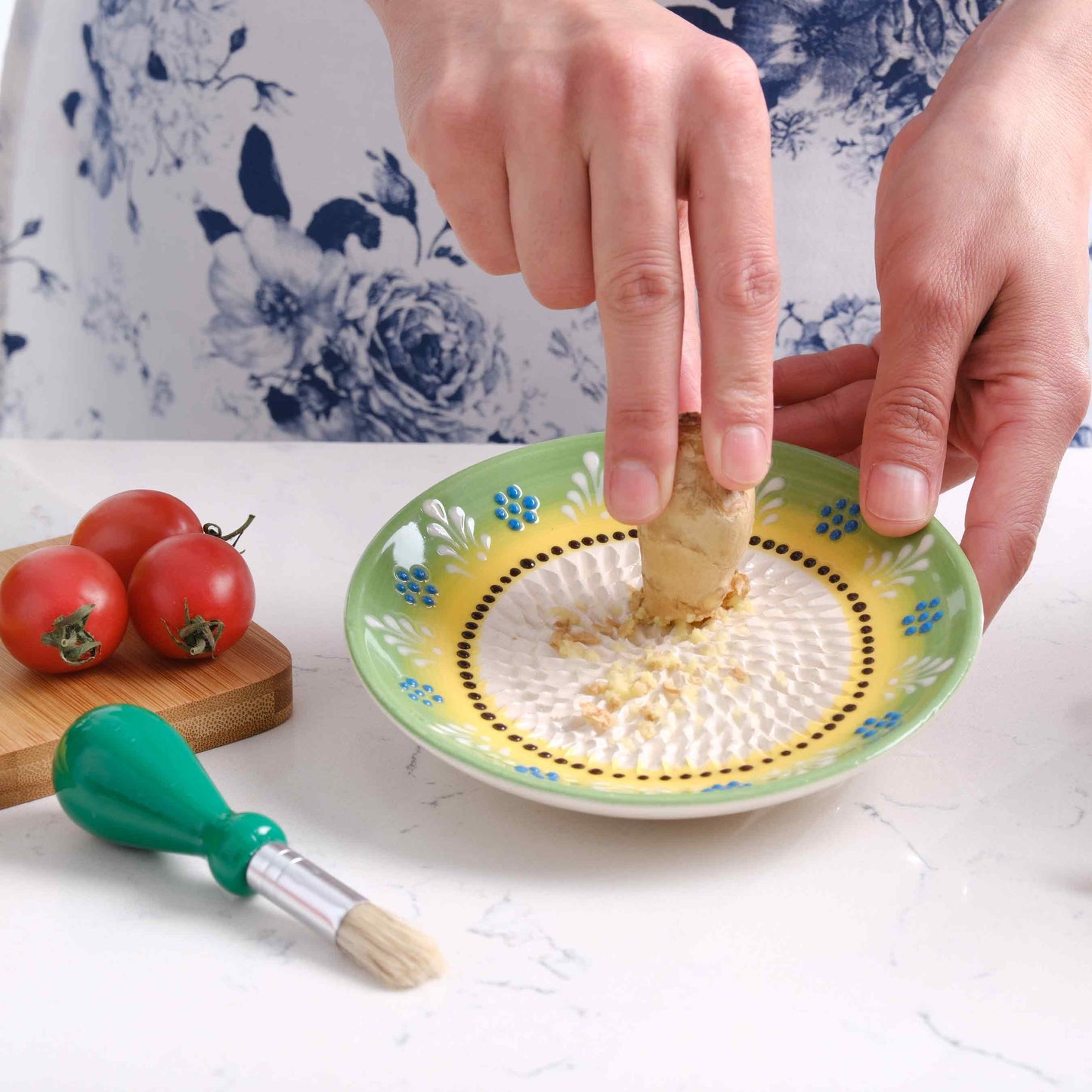 Ceramic Garlic Grater Plate, Handmade Grater Plate, 6" Ceramic Garlic Grinder, Decorative Garlic Mincer
