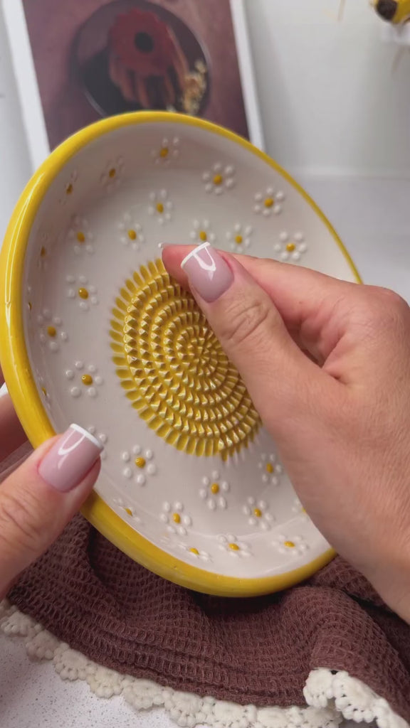 garlic grater bowl